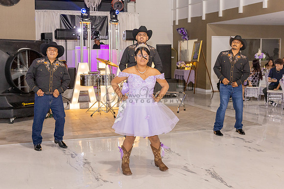 Amy Lopez quinceanera event celebration in Los Angeles Ca, photography and videography by Gustavo Villarreal. 323-633-8283, www.gvphotoandvideo.com