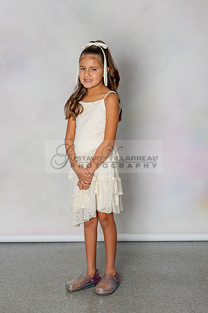 Denise dauhters, kids, family portriat in Whittier ca by Gustavo