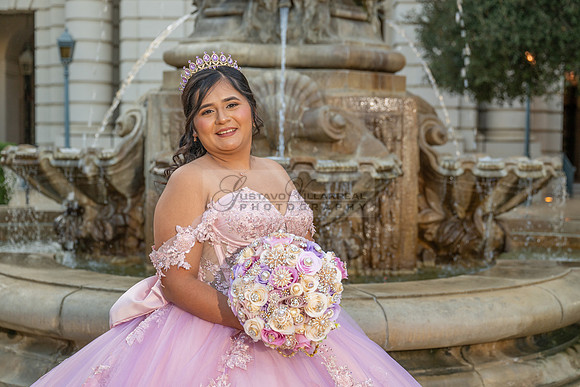 Camila Pacheco quinceanera, sweet 16, photo session in Pasadena City Hall in Pasadena California, photography and videography by Gustavo Villarreal photographer, 323-633-8283, www.gvphotoandvideo.com