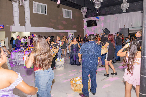 Amy Lopez quinceanera event celebration in Los Angeles Ca, photography and videography by Gustavo Villarreal. 323-633-8283, www.gvphotoandvideo.com