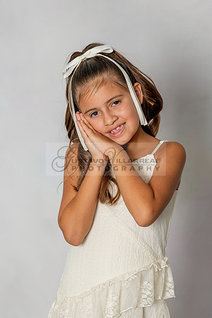 Denise dauhters, kids, family portriat in Whittier ca by Gustavo