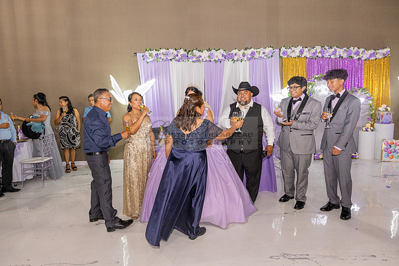 Amy Lopez quinceanera event celebration in Los Angeles Ca, photography and videography by Gustavo Villarreal. 323-633-8283, www.gvphotoandvideo.com