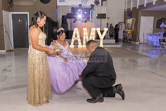 Amy Lopez quinceanera event celebration in Los Angeles Ca, photography and videography by Gustavo Villarreal. 323-633-8283, www.gvphotoandvideo.com