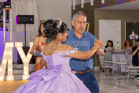 Amy Lopez quinceanera event celebration in Los Angeles Ca, photography and videography by Gustavo Villarreal. 323-633-8283, www.gvphotoandvideo.com
