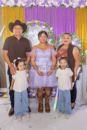 Amy Lopez quinceanera event celebration in Los Angeles Ca, photography and videography by Gustavo Villarreal. 323-633-8283, www.gvphotoandvideo.com