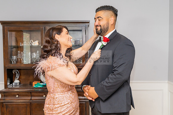 Susana and Jon wedding celebration at Candlewood Country Club in Whittier Ca, Gustavo Villarreal photographer, videographer 323-633-8283, www.gvphotoandvideo.com