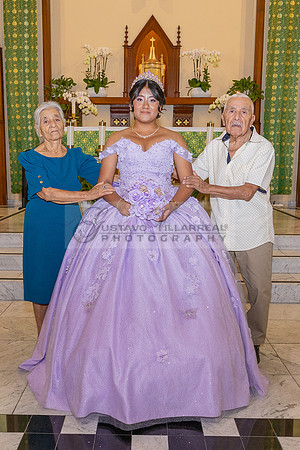 Amy Lopez quinceanera event celebration in Los Angeles Ca, photography and videography by Gustavo Villarreal. 323-633-8283, www.gvphotoandvideo.com