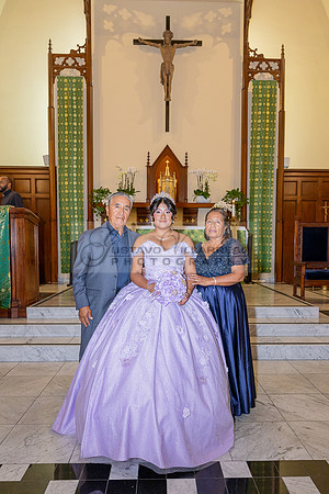 Amy Lopez quinceanera event celebration in Los Angeles Ca, photography and videography by Gustavo Villarreal. 323-633-8283, www.gvphotoandvideo.com