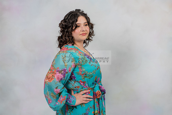 Samanthe Quinceanera photo session in Whittier Ca photography studio, Gustavo Villarreal Photographer, 323-633-8283, www.gvphotoandvideo.com