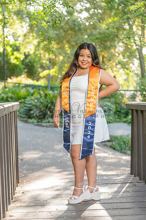 Melanie graduation photographer CSUF, California State University Fullerton, Whittier Ca, Gustavo Villarreal Photography, 323-633-8283, www.gvphotoandvideo.com
