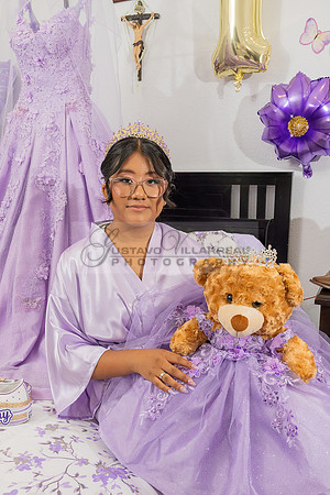 Amy Lopez quinceanera event celebration in Los Angeles Ca, photography and videography by Gustavo Villarreal. 323-633-8283, www.gvphotoandvideo.com