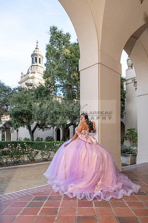 Camila Pacheco quinceanera, sweet 16, photo session in Pasadena City Hall in Pasadena California, photography and videography by Gustavo Villarreal photographer, 323-633-8283, www.gvphotoandvideo.com