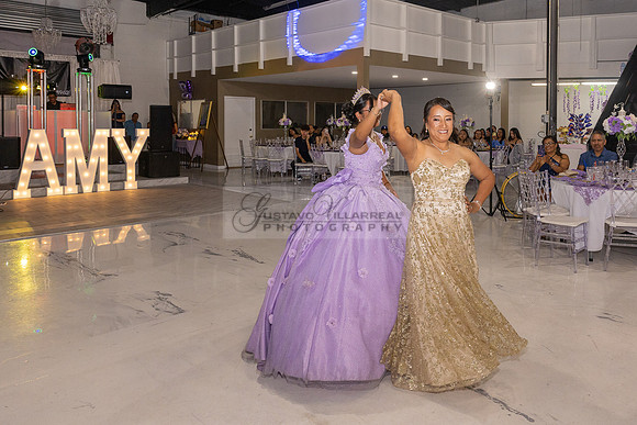 Amy Lopez quinceanera event celebration in Los Angeles Ca, photography and videography by Gustavo Villarreal. 323-633-8283, www.gvphotoandvideo.com