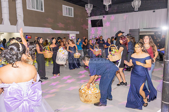 Amy Lopez quinceanera event celebration in Los Angeles Ca, photography and videography by Gustavo Villarreal. 323-633-8283, www.gvphotoandvideo.com