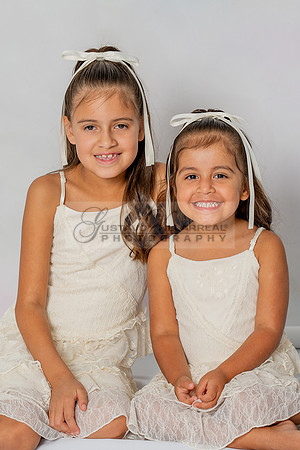 Denise dauhters, kids, family portriat in Whittier ca by Gustavo