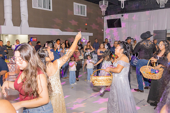 Amy Lopez quinceanera event celebration in Los Angeles Ca, photography and videography by Gustavo Villarreal. 323-633-8283, www.gvphotoandvideo.com