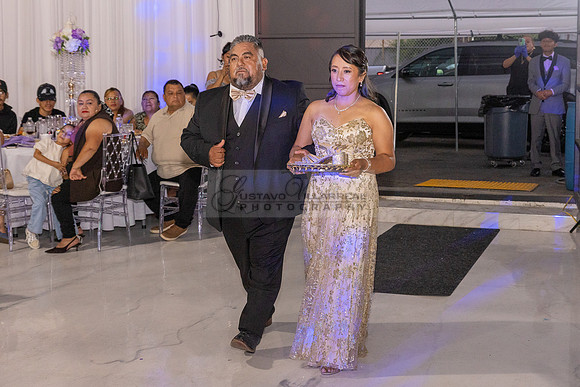 Amy Lopez quinceanera event celebration in Los Angeles Ca, photography and videography by Gustavo Villarreal. 323-633-8283, www.gvphotoandvideo.com