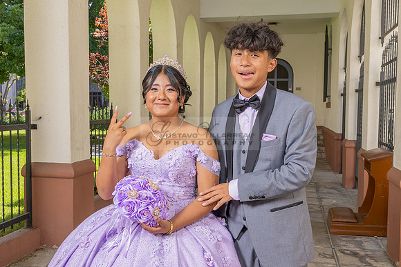 Amy Lopez quinceanera event celebration in Los Angeles Ca, photography and videography by Gustavo Villarreal. 323-633-8283, www.gvphotoandvideo.com