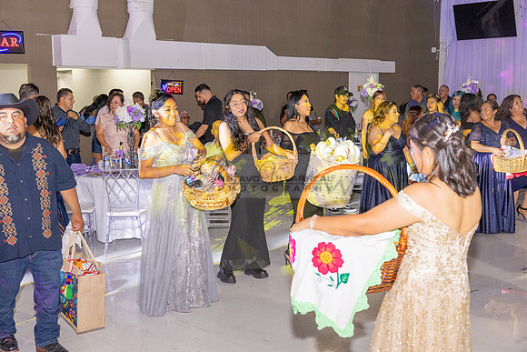Amy Lopez quinceanera event celebration in Los Angeles Ca, photography and videography by Gustavo Villarreal. 323-633-8283, www.gvphotoandvideo.com