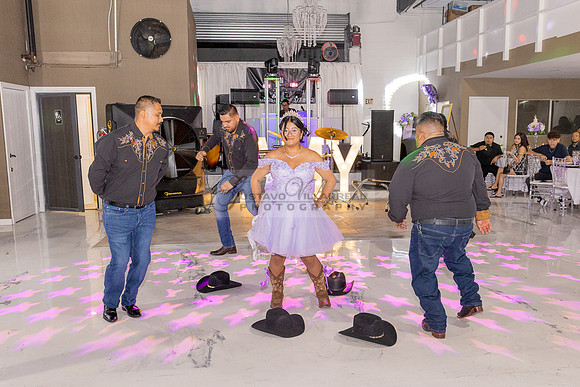 Amy Lopez quinceanera event celebration in Los Angeles Ca, photography and videography by Gustavo Villarreal. 323-633-8283, www.gvphotoandvideo.com
