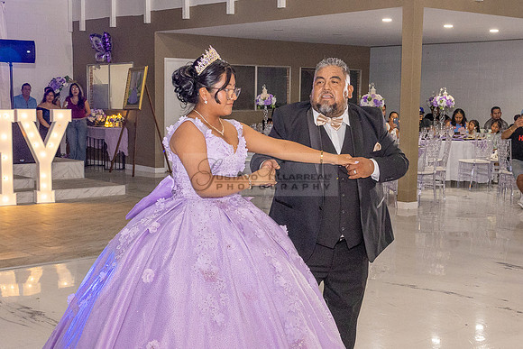 Amy Lopez quinceanera event celebration in Los Angeles Ca, photography and videography by Gustavo Villarreal. 323-633-8283, www.gvphotoandvideo.com