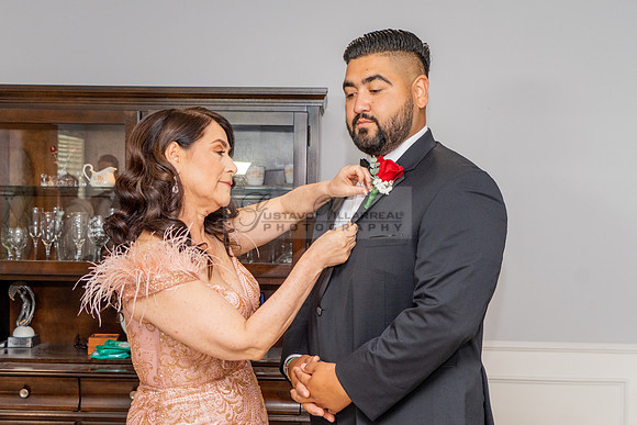 Susana and Jon wedding celebration at Candlewood Country Club in Whittier Ca, Gustavo Villarreal photographer, videographer 323-633-8283, www.gvphotoandvideo.com