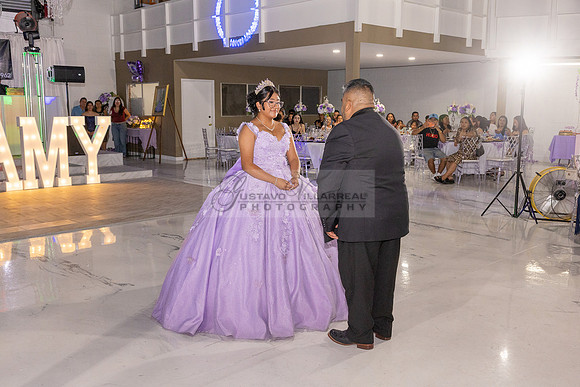 Amy Lopez quinceanera event celebration in Los Angeles Ca, photography and videography by Gustavo Villarreal. 323-633-8283, www.gvphotoandvideo.com