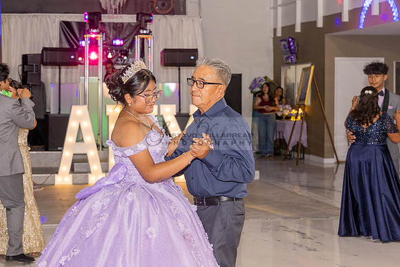Amy Lopez quinceanera event celebration in Los Angeles Ca, photography and videography by Gustavo Villarreal. 323-633-8283, www.gvphotoandvideo.com