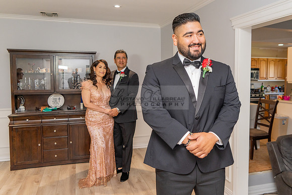 Susana and Jon wedding celebration at Candlewood Country Club in Whittier Ca, Gustavo Villarreal photographer, videographer 323-633-8283, www.gvphotoandvideo.com