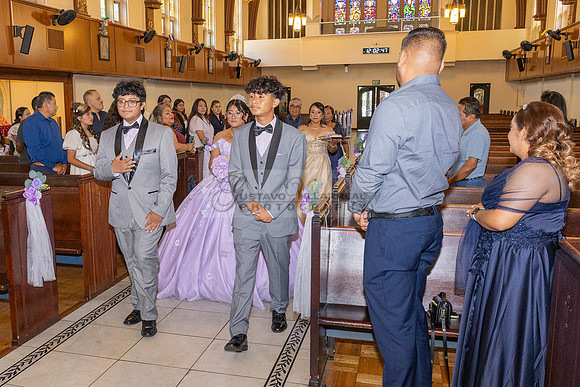 Amy Lopez quinceanera event celebration in Los Angeles Ca, photography and videography by Gustavo Villarreal. 323-633-8283, www.gvphotoandvideo.com