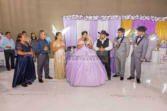 Amy Lopez quinceanera event celebration in Los Angeles Ca, photography and videography by Gustavo Villarreal. 323-633-8283, www.gvphotoandvideo.com