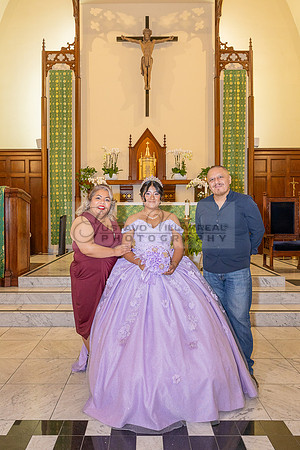 Amy Lopez quinceanera event celebration in Los Angeles Ca, photography and videography by Gustavo Villarreal. 323-633-8283, www.gvphotoandvideo.com