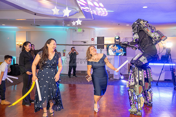 Lydia Grace Quinceanera celebration photography, videography at Luminarias Restaurant in Monterey Park Ca by Gustavo Villarreal photography, 323-633-8283