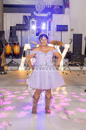 Amy Lopez quinceanera event celebration in Los Angeles Ca, photography and videography by Gustavo Villarreal. 323-633-8283, www.gvphotoandvideo.com