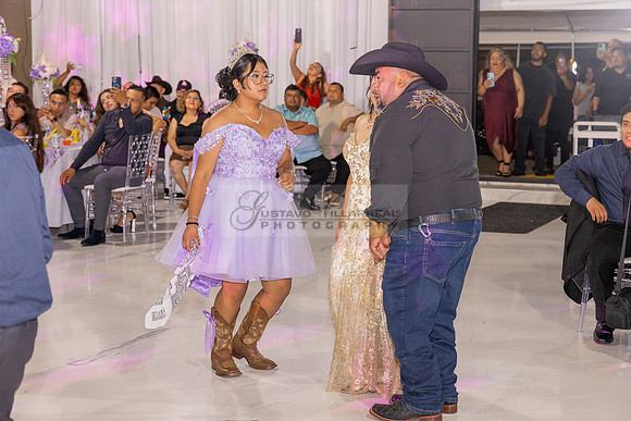 Amy Lopez quinceanera event celebration in Los Angeles Ca, photography and videography by Gustavo Villarreal. 323-633-8283, www.gvphotoandvideo.com