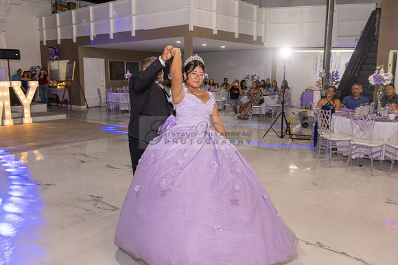 Amy Lopez quinceanera event celebration in Los Angeles Ca, photography and videography by Gustavo Villarreal. 323-633-8283, www.gvphotoandvideo.com