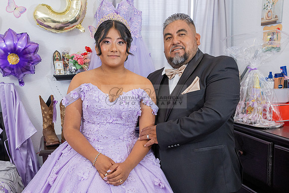 Amy Lopez quinceanera event celebration in Los Angeles Ca, photography and videography by Gustavo Villarreal. 323-633-8283, www.gvphotoandvideo.com
