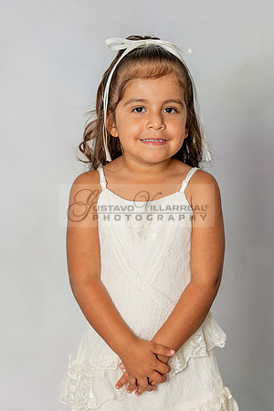 Denise dauhters, kids, family portriat in Whittier ca by Gustavo