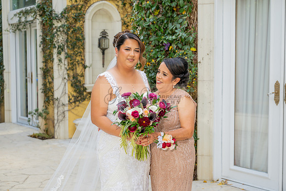 LINK #1-Ana Gabriela and Giovan wedding celebration, reception at Temple Emanuel of Beverly Hills Ca, wedding photos at Sunset States in Los Angeles California, photography and videography by Gustavo