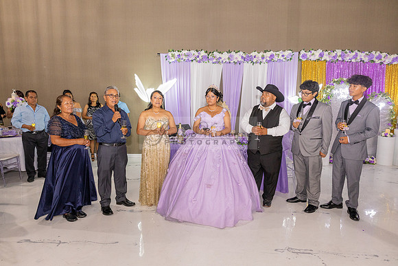 Amy Lopez quinceanera event celebration in Los Angeles Ca, photography and videography by Gustavo Villarreal. 323-633-8283, www.gvphotoandvideo.com