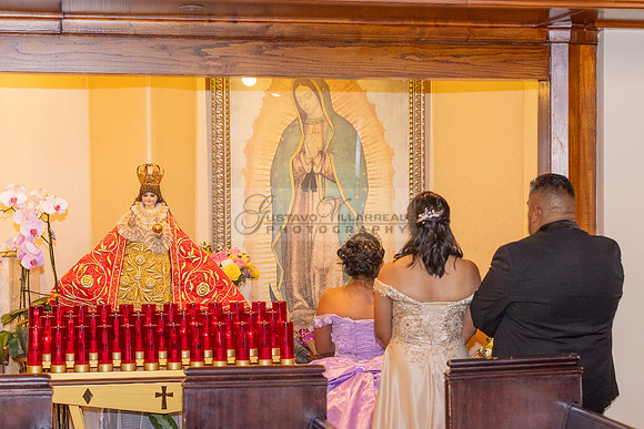 Amy Lopez quinceanera event celebration in Los Angeles Ca, photography and videography by Gustavo Villarreal. 323-633-8283, www.gvphotoandvideo.com