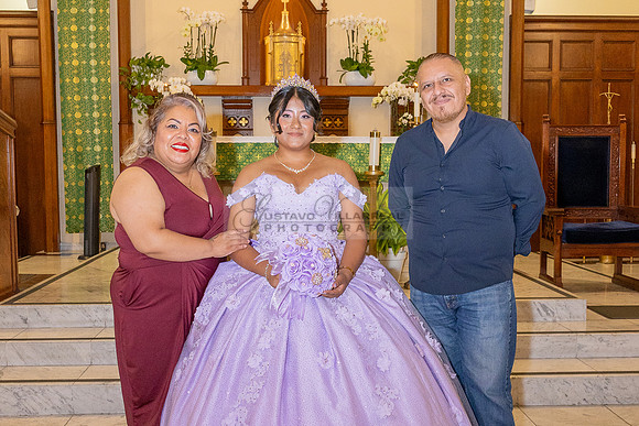Amy Lopez quinceanera event celebration in Los Angeles Ca, photography and videography by Gustavo Villarreal. 323-633-8283, www.gvphotoandvideo.com