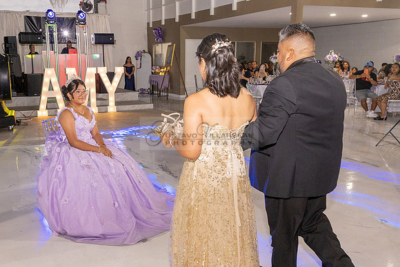 Amy Lopez quinceanera event celebration in Los Angeles Ca, photography and videography by Gustavo Villarreal. 323-633-8283, www.gvphotoandvideo.com