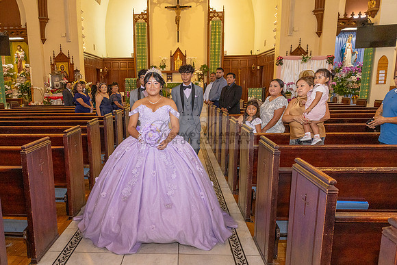 Amy Lopez quinceanera event celebration in Los Angeles Ca, photography and videography by Gustavo Villarreal. 323-633-8283, www.gvphotoandvideo.com
