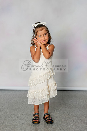 Denise dauhters, kids, family portriat in Whittier ca by Gustavo