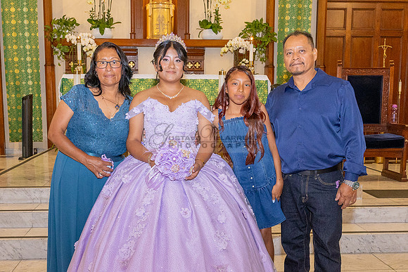 Amy Lopez quinceanera event celebration in Los Angeles Ca, photography and videography by Gustavo Villarreal. 323-633-8283, www.gvphotoandvideo.com