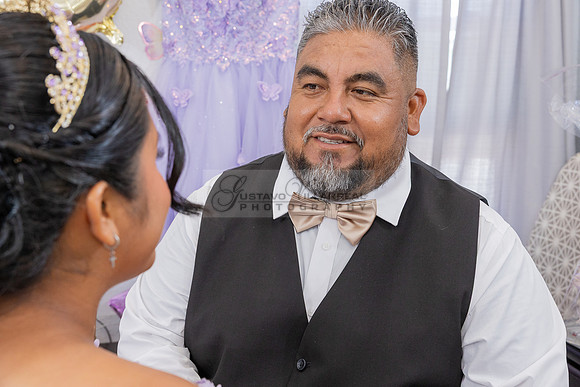 Amy Lopez quinceanera event celebration in Los Angeles Ca, photography and videography by Gustavo Villarreal. 323-633-8283, www.gvphotoandvideo.com