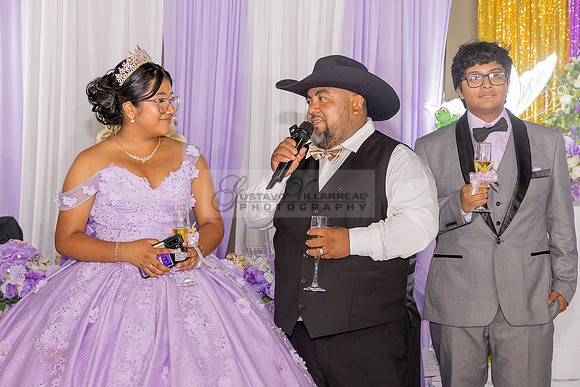 Amy Lopez quinceanera event celebration in Los Angeles Ca, photography and videography by Gustavo Villarreal. 323-633-8283, www.gvphotoandvideo.com