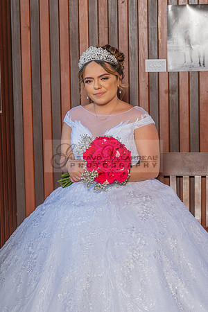 Alyssa and Kaitlynn sweet Sixteens photoshoot at Los Angeles County Arboretum in Arcadia Ca. photography, videography, Gustavo Villarreal, 323-633-8283, www.gvphotoandvideo.com