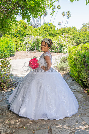 Alyssa and Kaitlynn sweet Sixteens photoshoot at Los Angeles County Arboretum in Arcadia Ca. photography, videography, Gustavo Villarreal, 323-633-8283, www.gvphotoandvideo.com